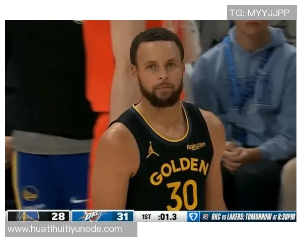 库里生涯第111次半场得分20并贡献5记三分球超越利拉德64次成就辉煌