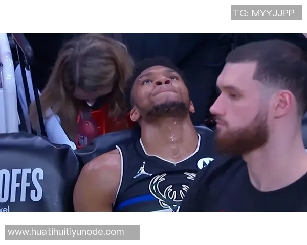 字母哥半场表现受限仅得13分5板3助2断3失误状态堪忧 字母哥半场表现受限仅得13分5板3助2断3失误状态堪忧